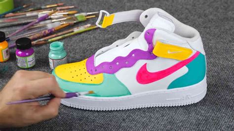 how to spray paint sneakers